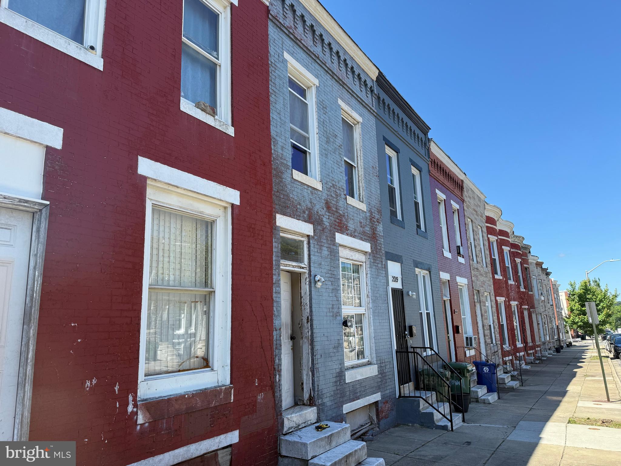 HOLLINS MARKET - Residential