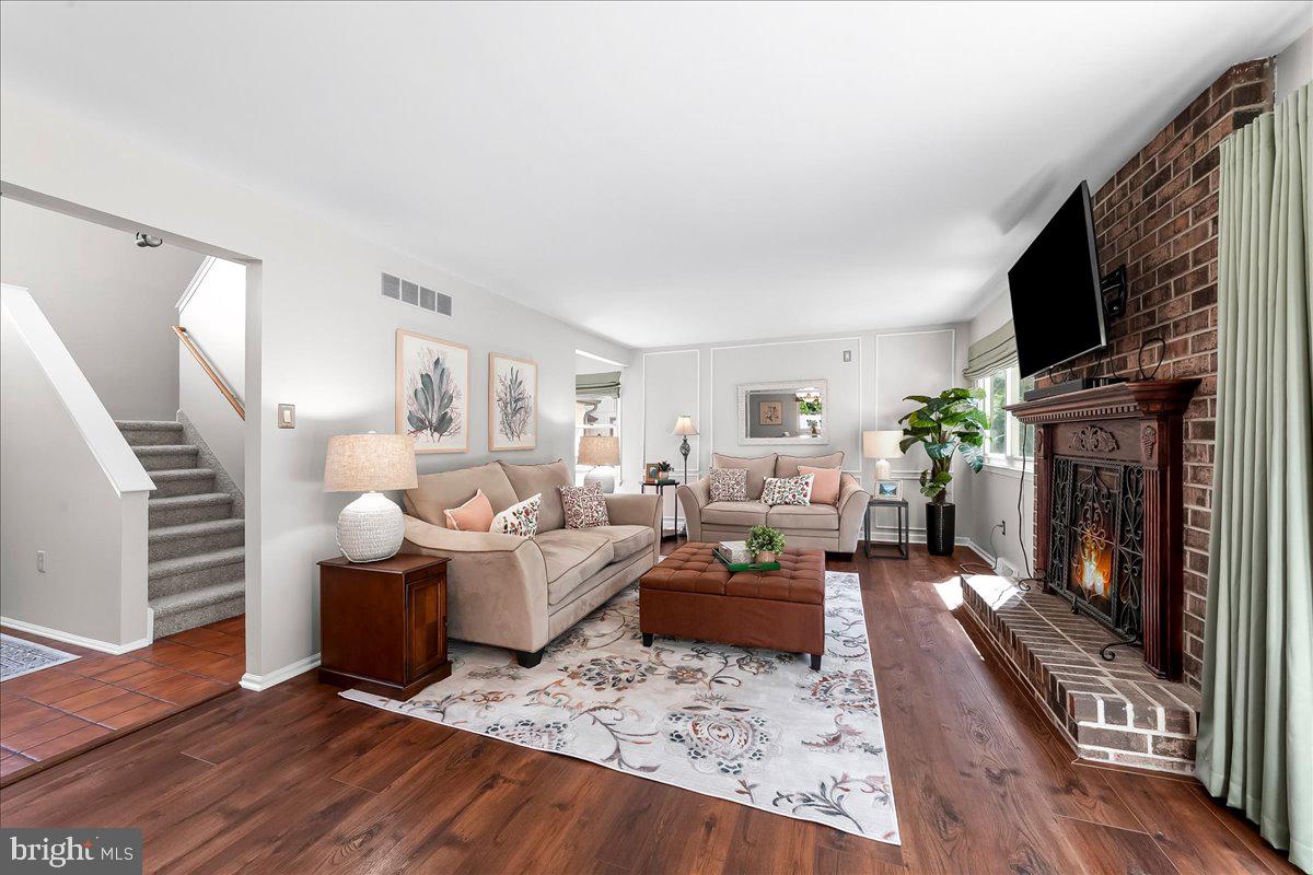 TOWER HILL - Residential