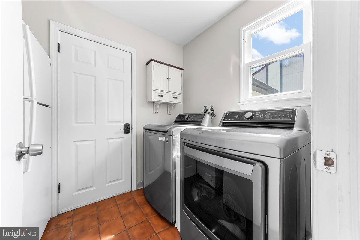 TOWER HILL - Residential