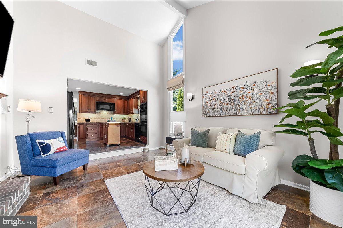 TOWER HILL - Residential