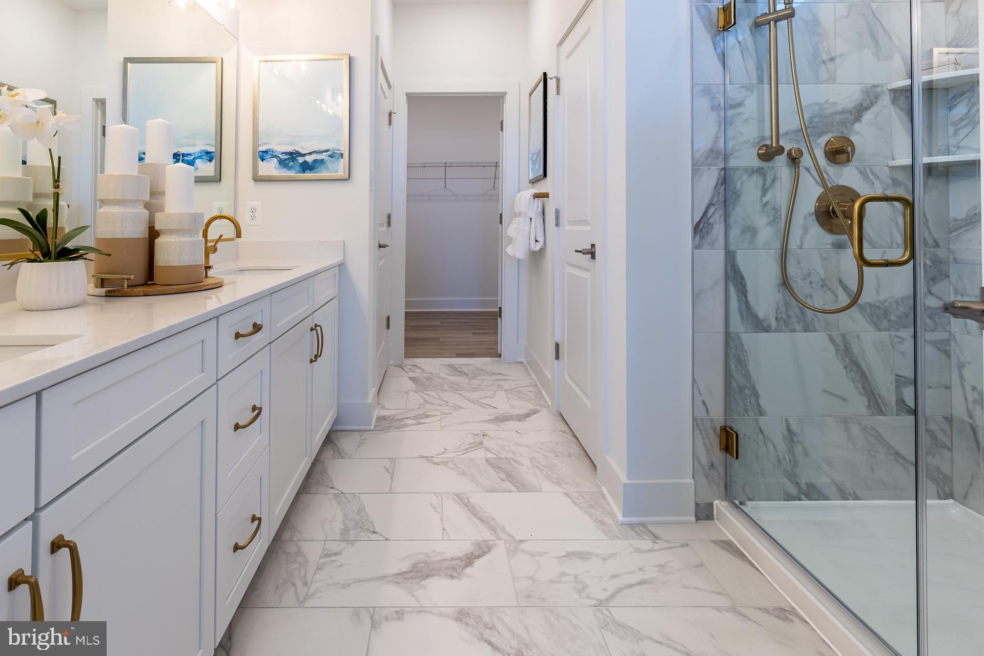 SYCAMORE CHASE - Residential