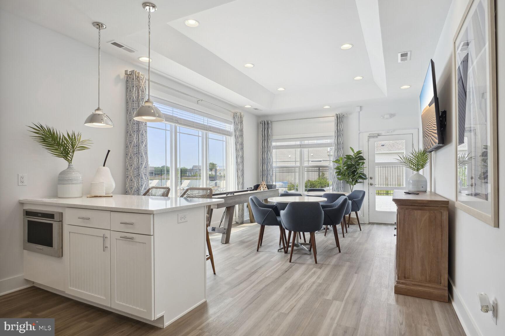 SYCAMORE CHASE - Residential