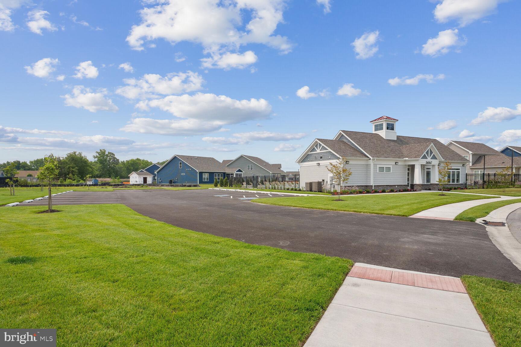 SYCAMORE CHASE - Residential