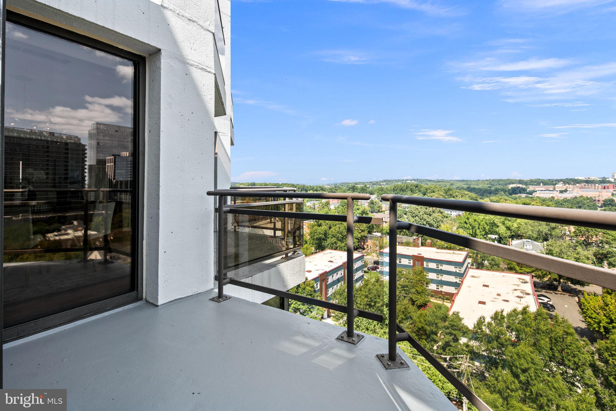 THE ATRIUM - Residential