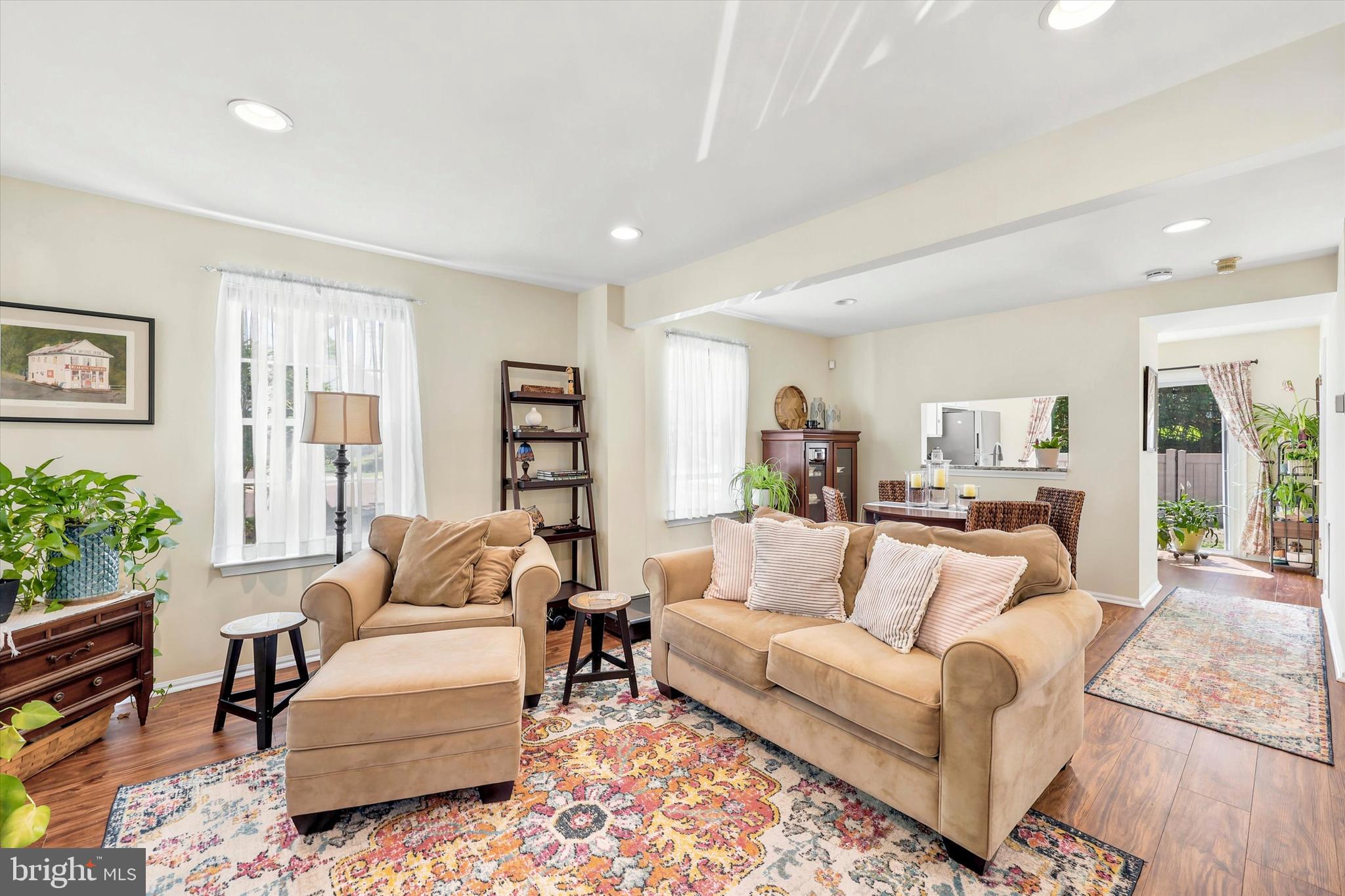 COUNTRY BEND - Residential