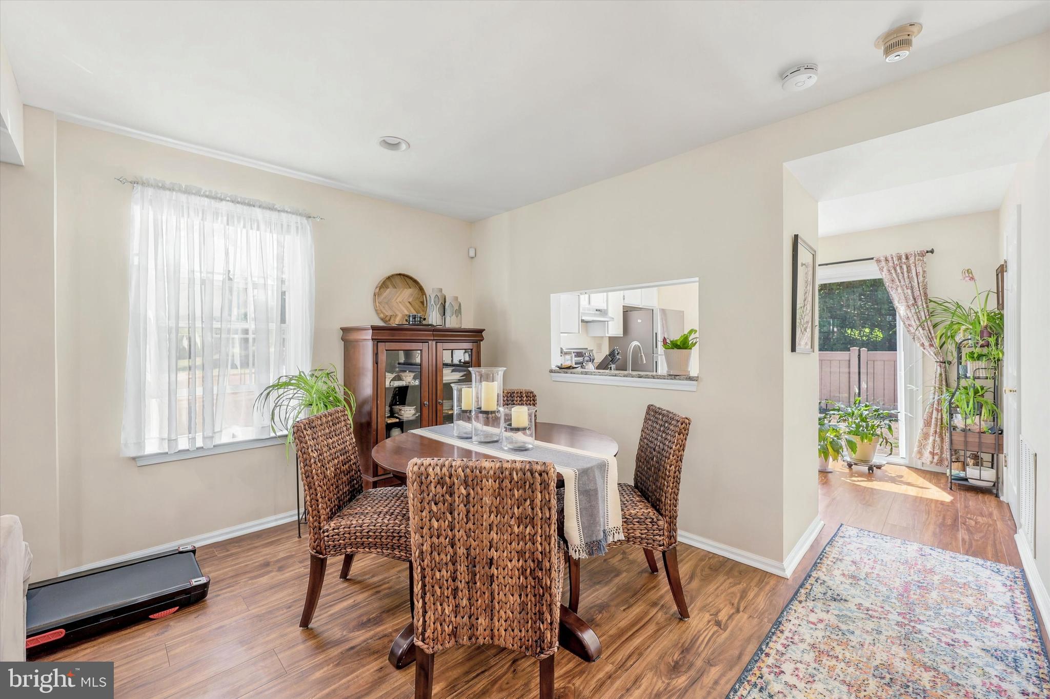 COUNTRY BEND - Residential