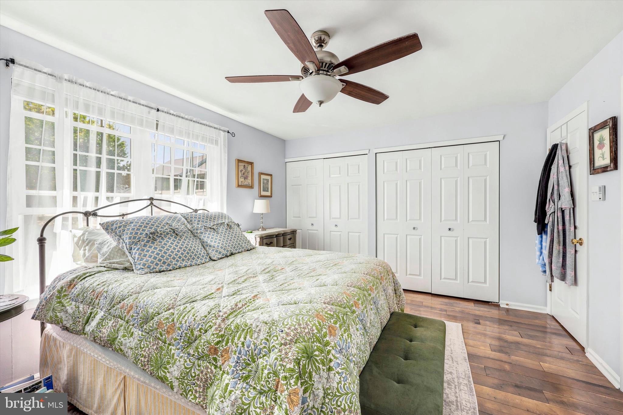 COUNTRY BEND - Residential