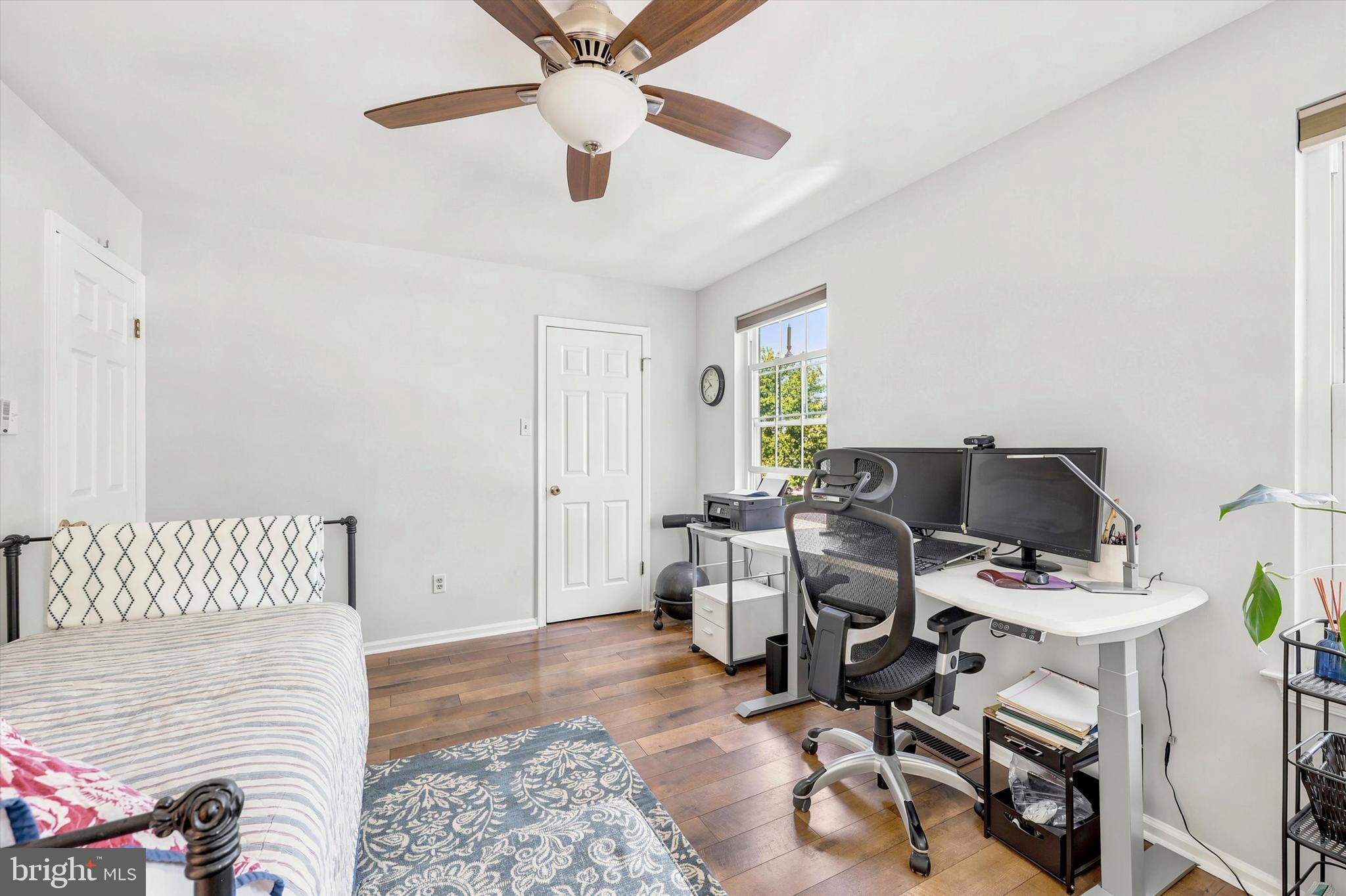 COUNTRY BEND - Residential