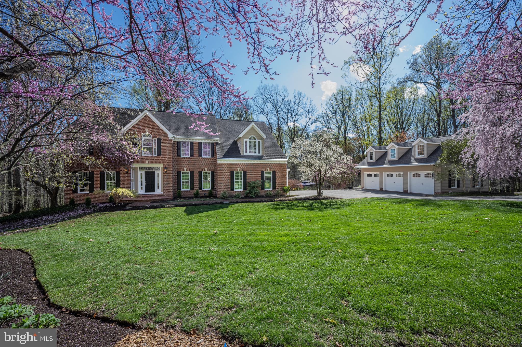 MEADOWOOD - Residential