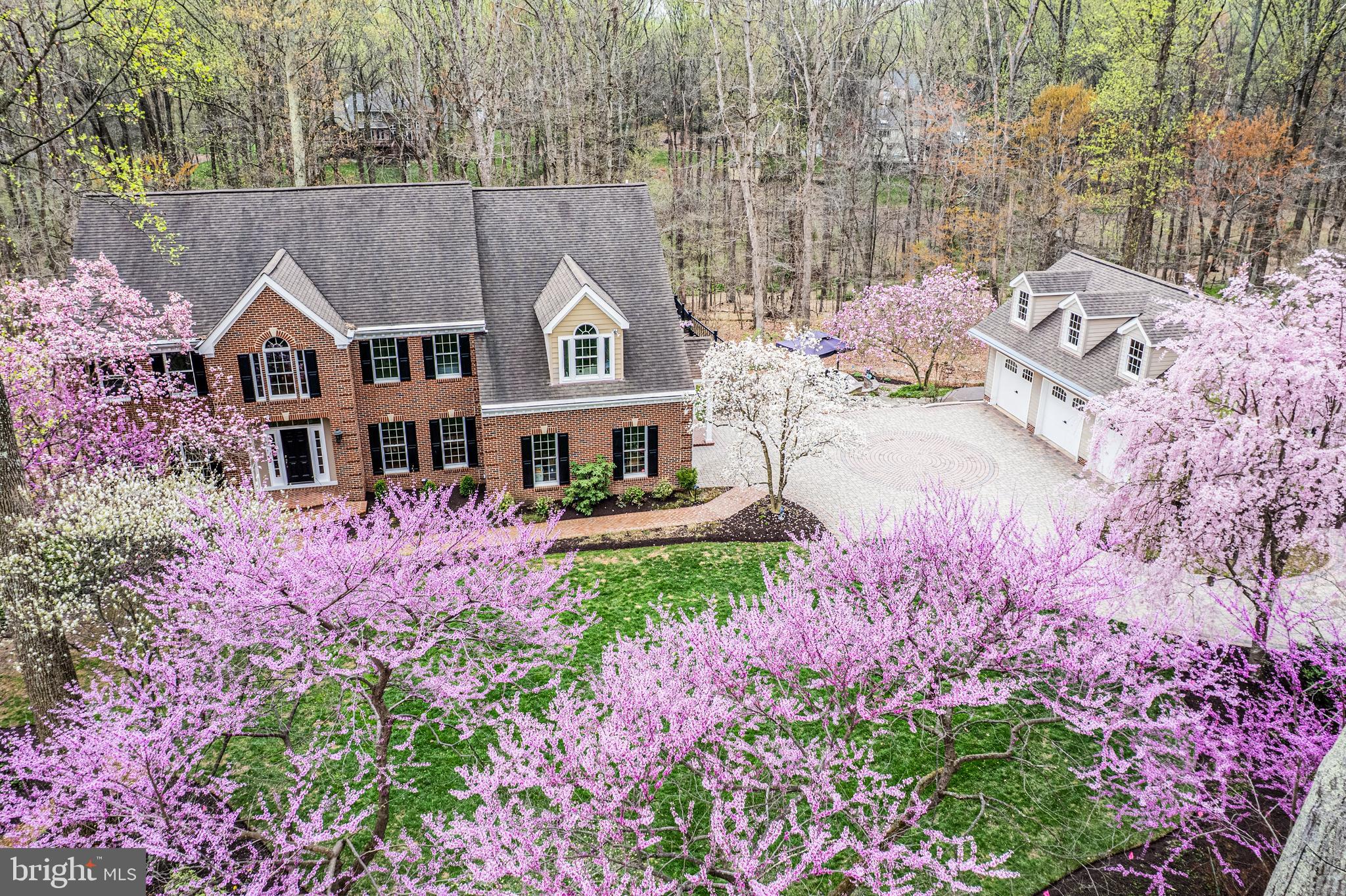 MEADOWOOD - Residential