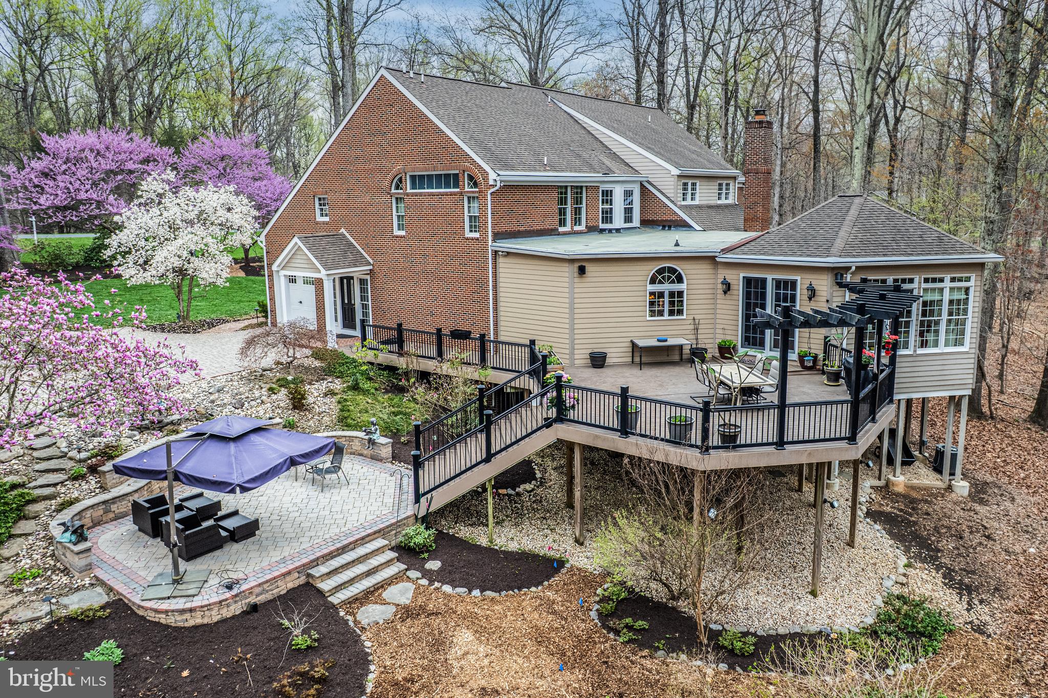 MEADOWOOD - Residential