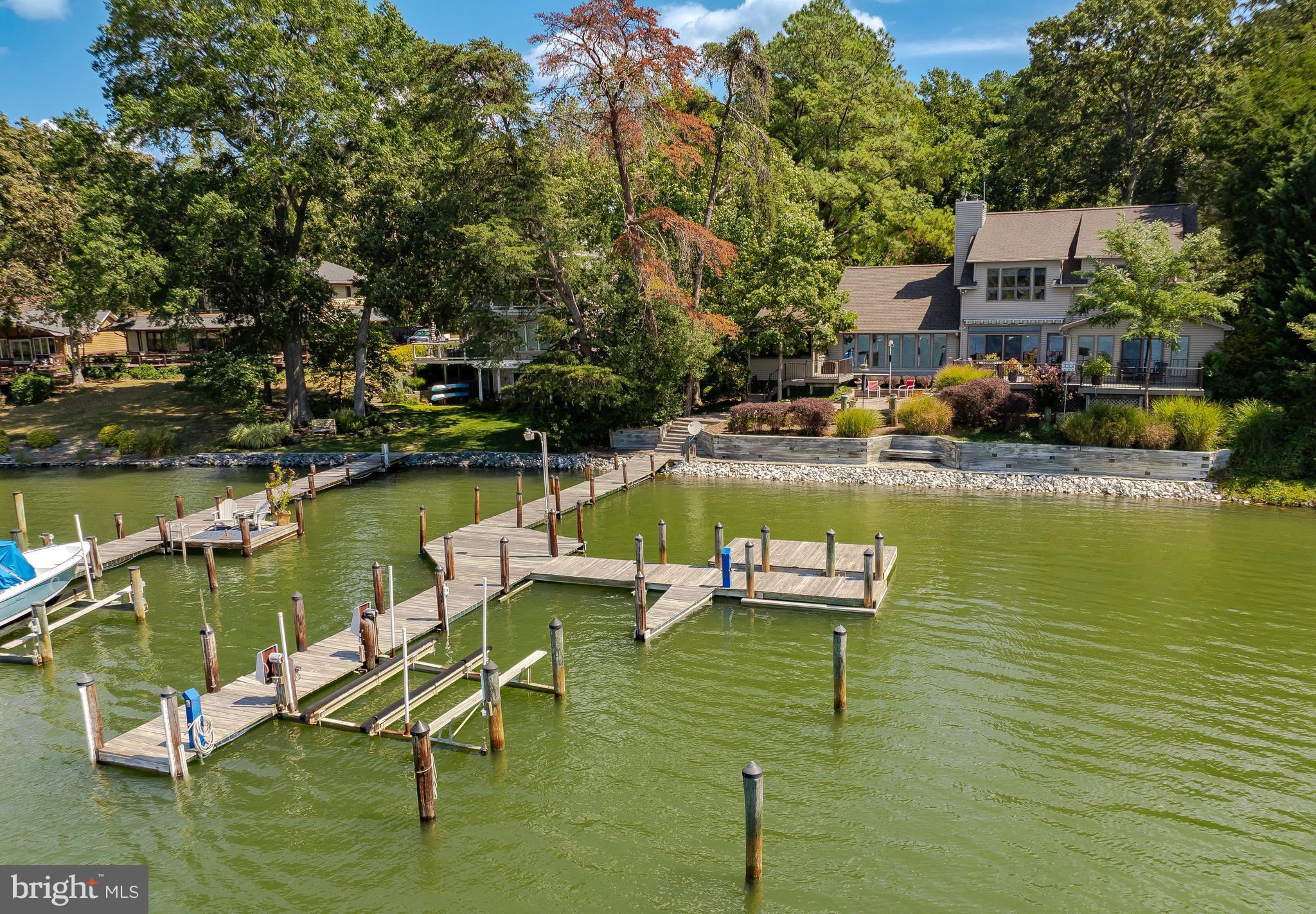 DRUM POINT - Residential