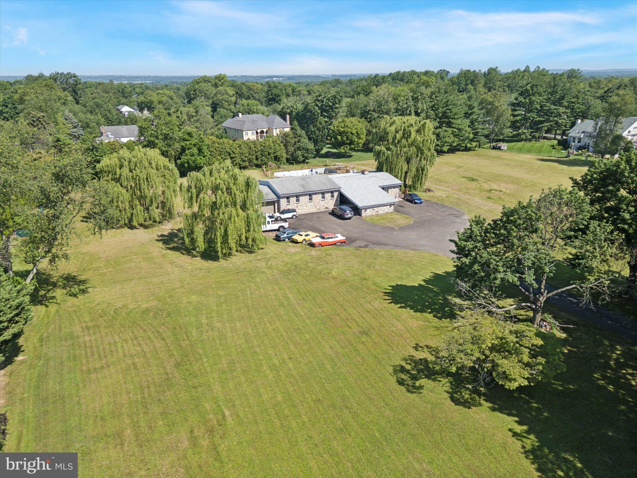 WEIR FARM - Residential