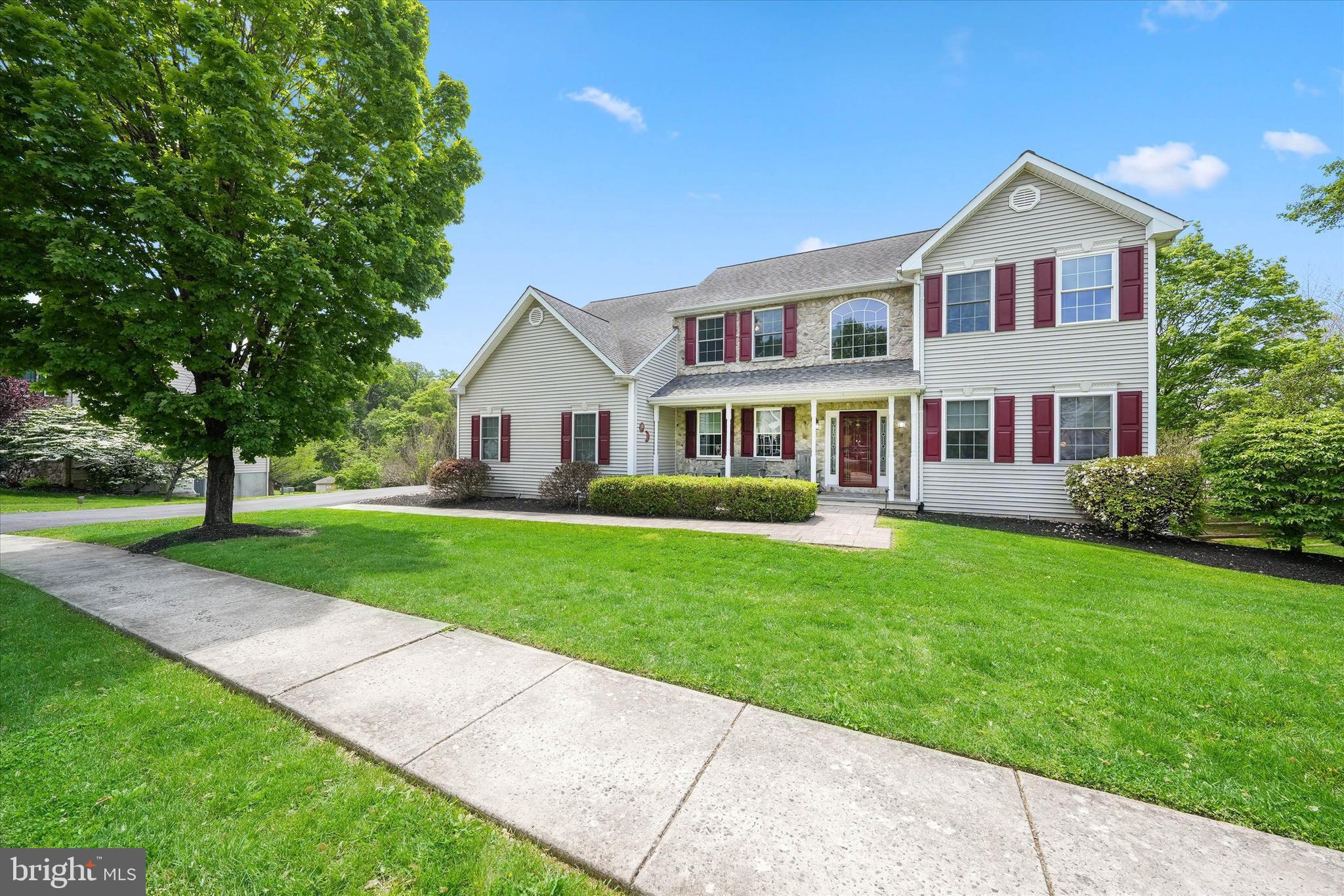 MENDENHALL AT TWIN - Residential