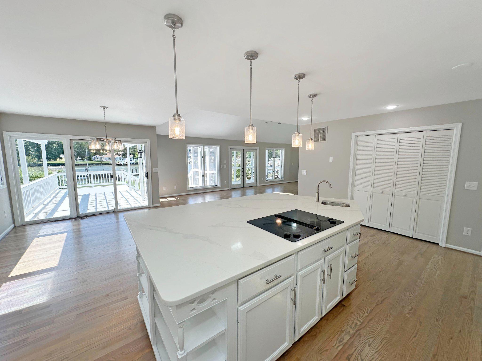 AVALON SHORES - Residential