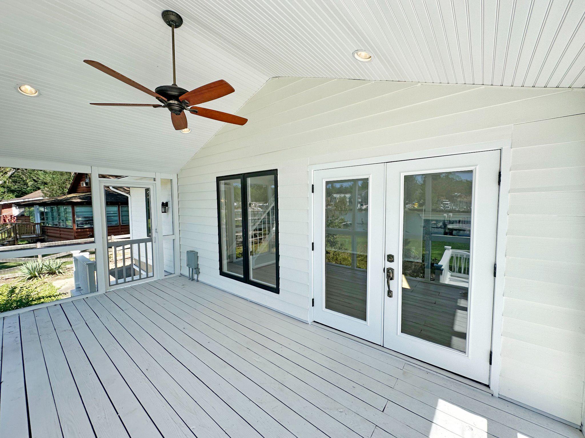 AVALON SHORES - Residential