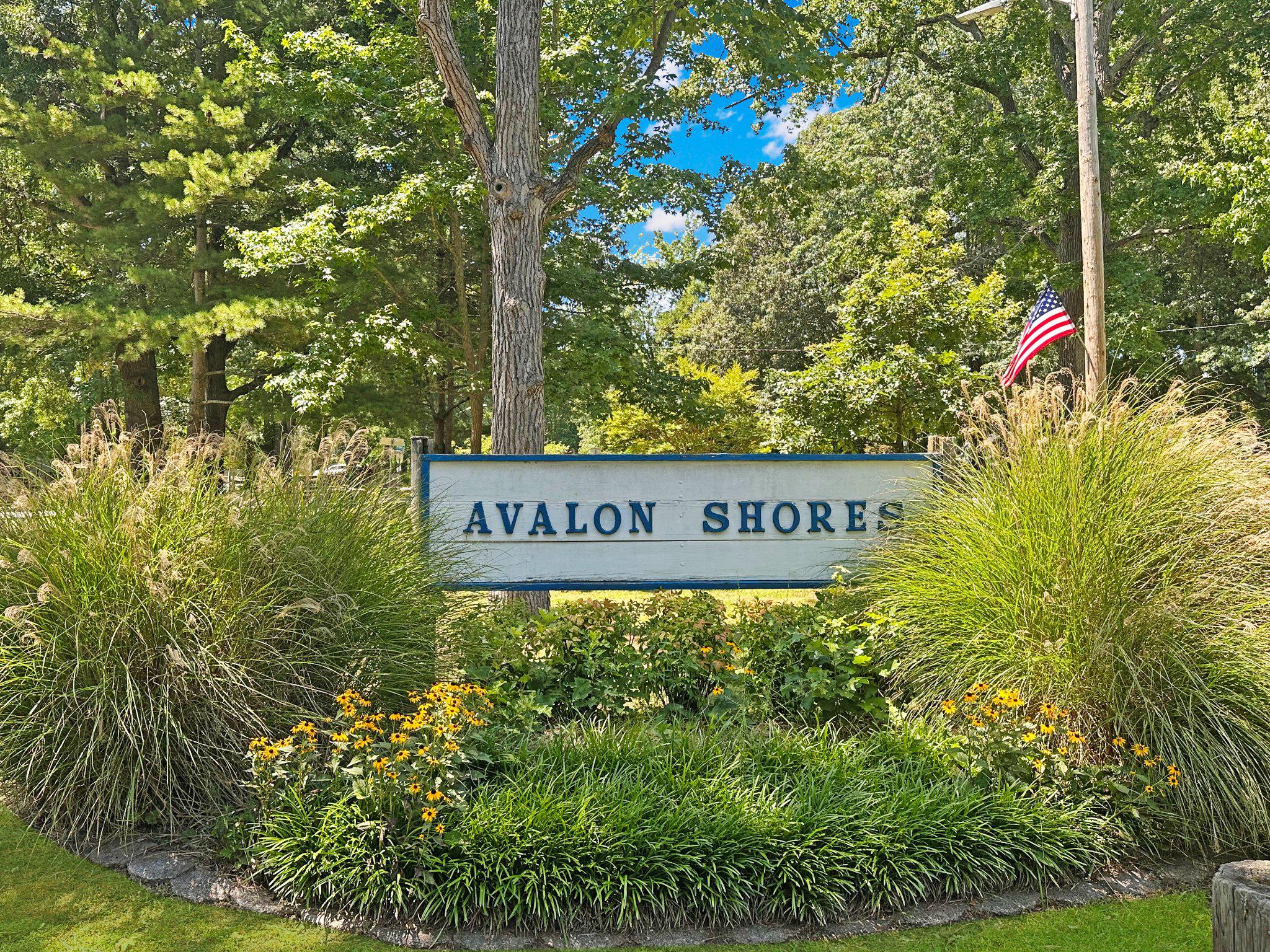 AVALON SHORES - Residential