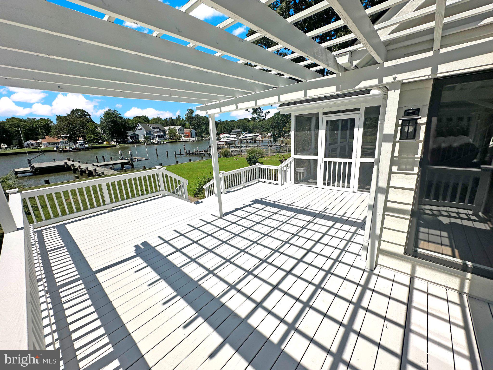 AVALON SHORES - Residential
