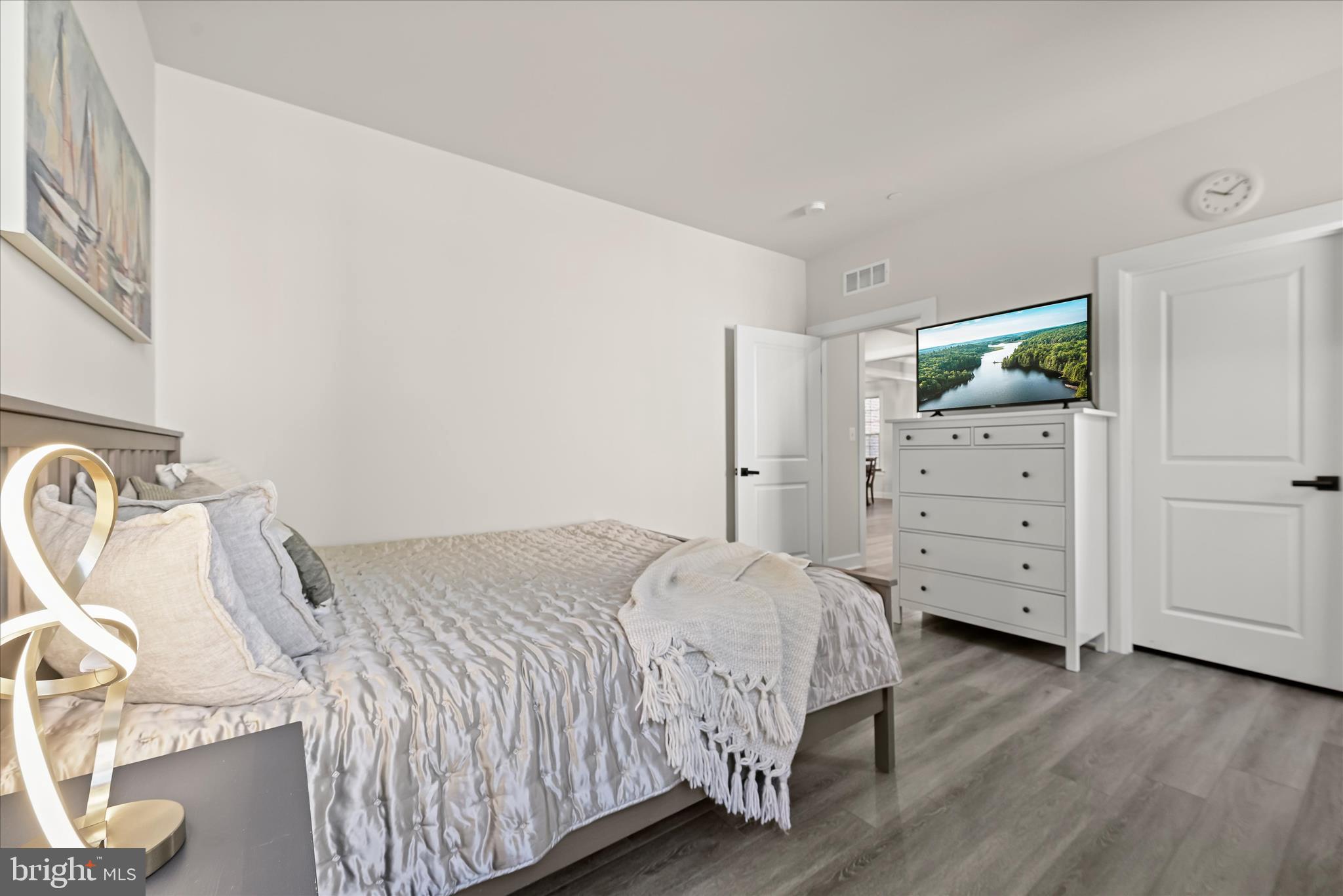 CEDAR CREEK - Residential