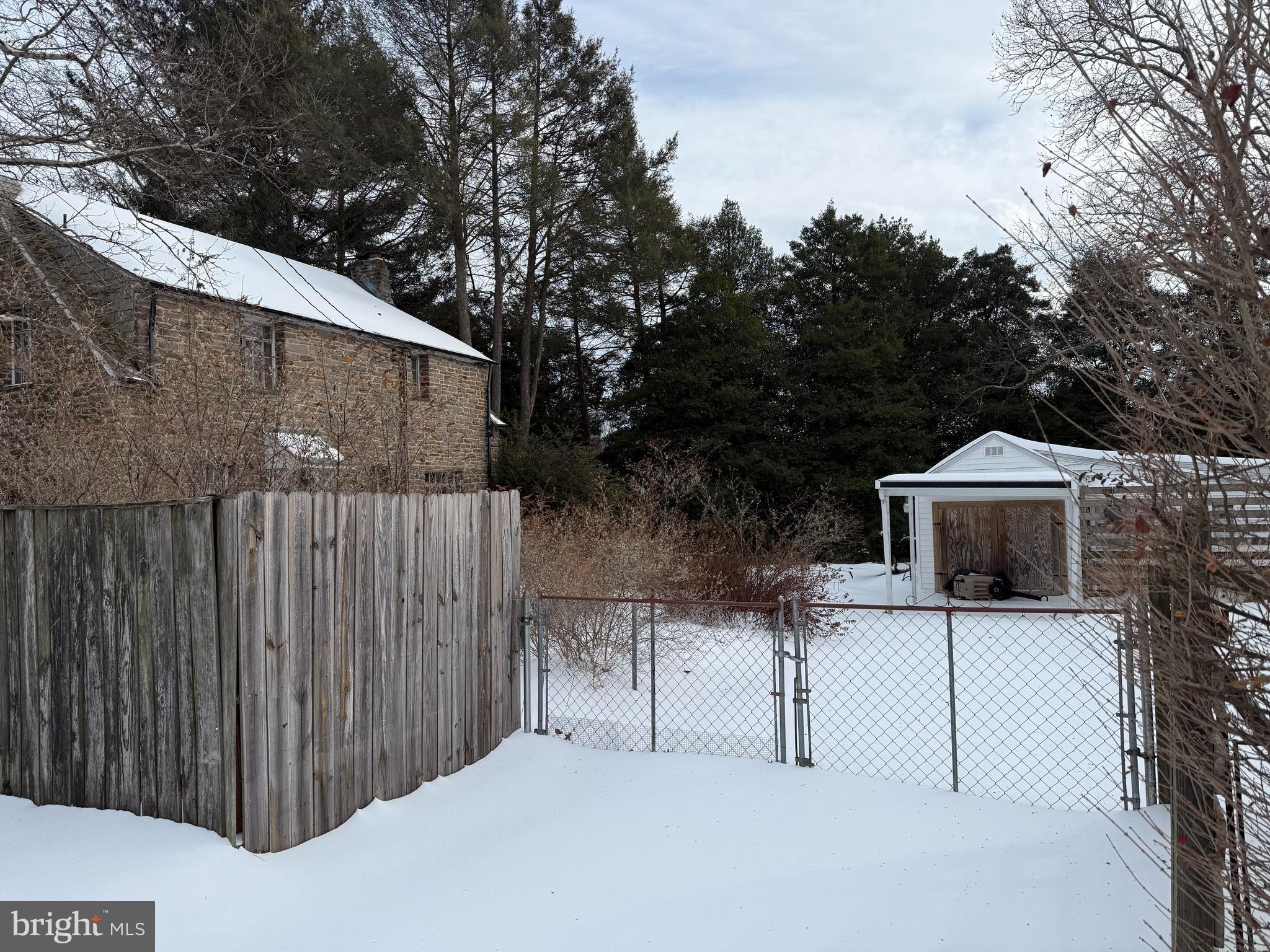 LOCH HILL - Residential