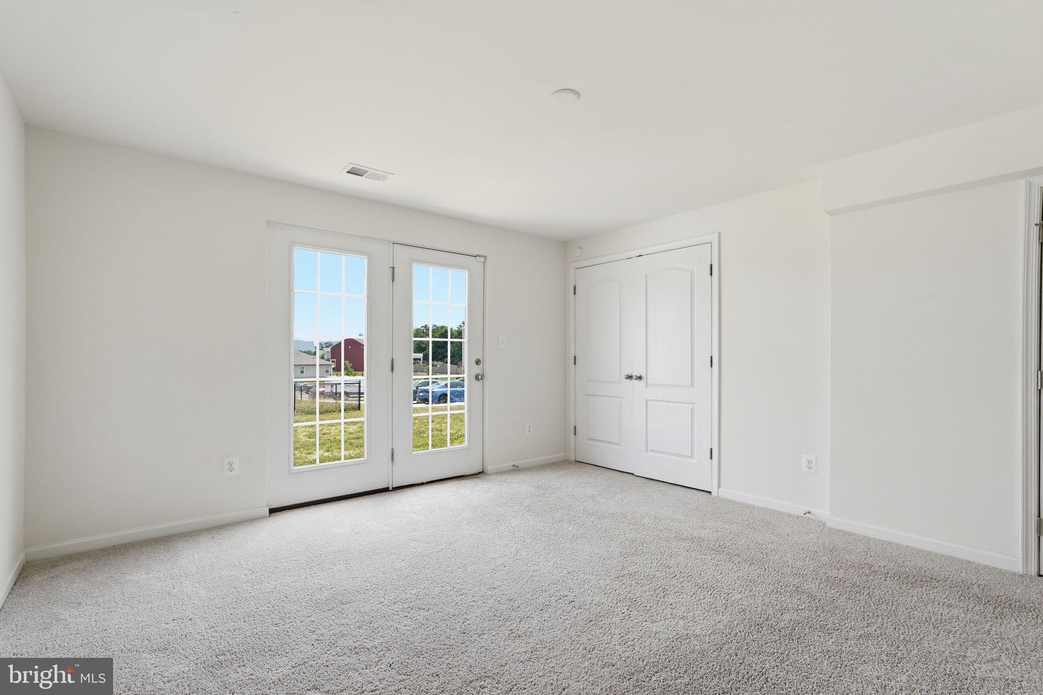 TOWNES AT TATE MANOR - Residential