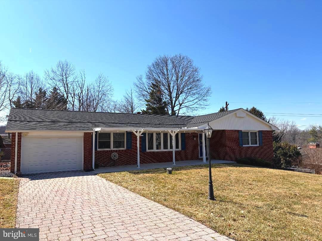 PLEASANT HILLS - Residential