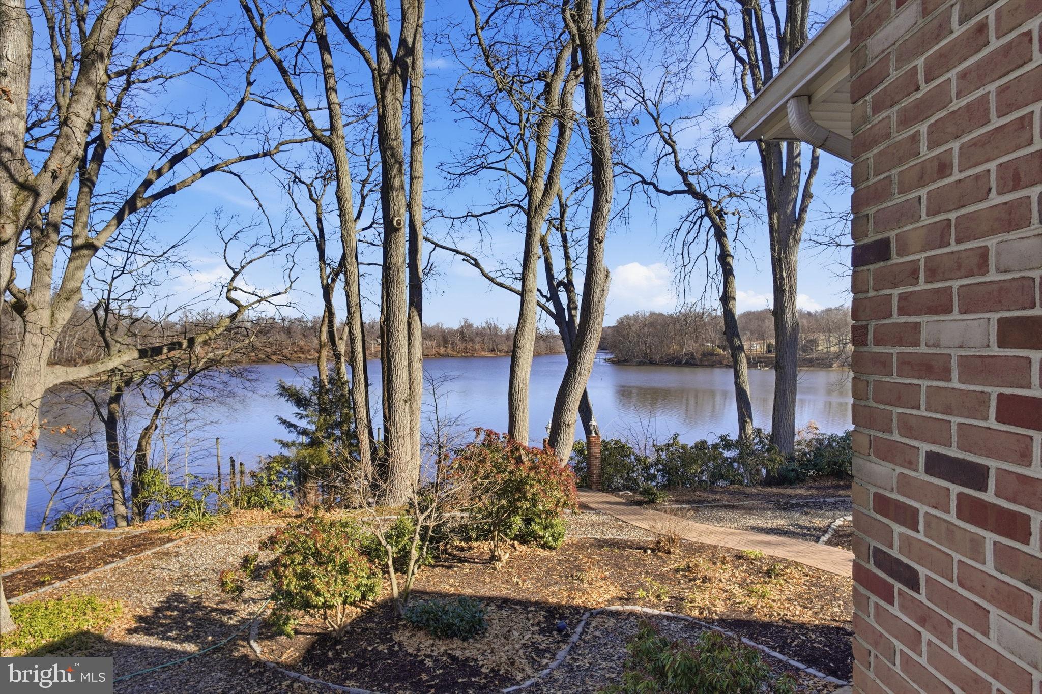 PLEASANT COVE - Residential