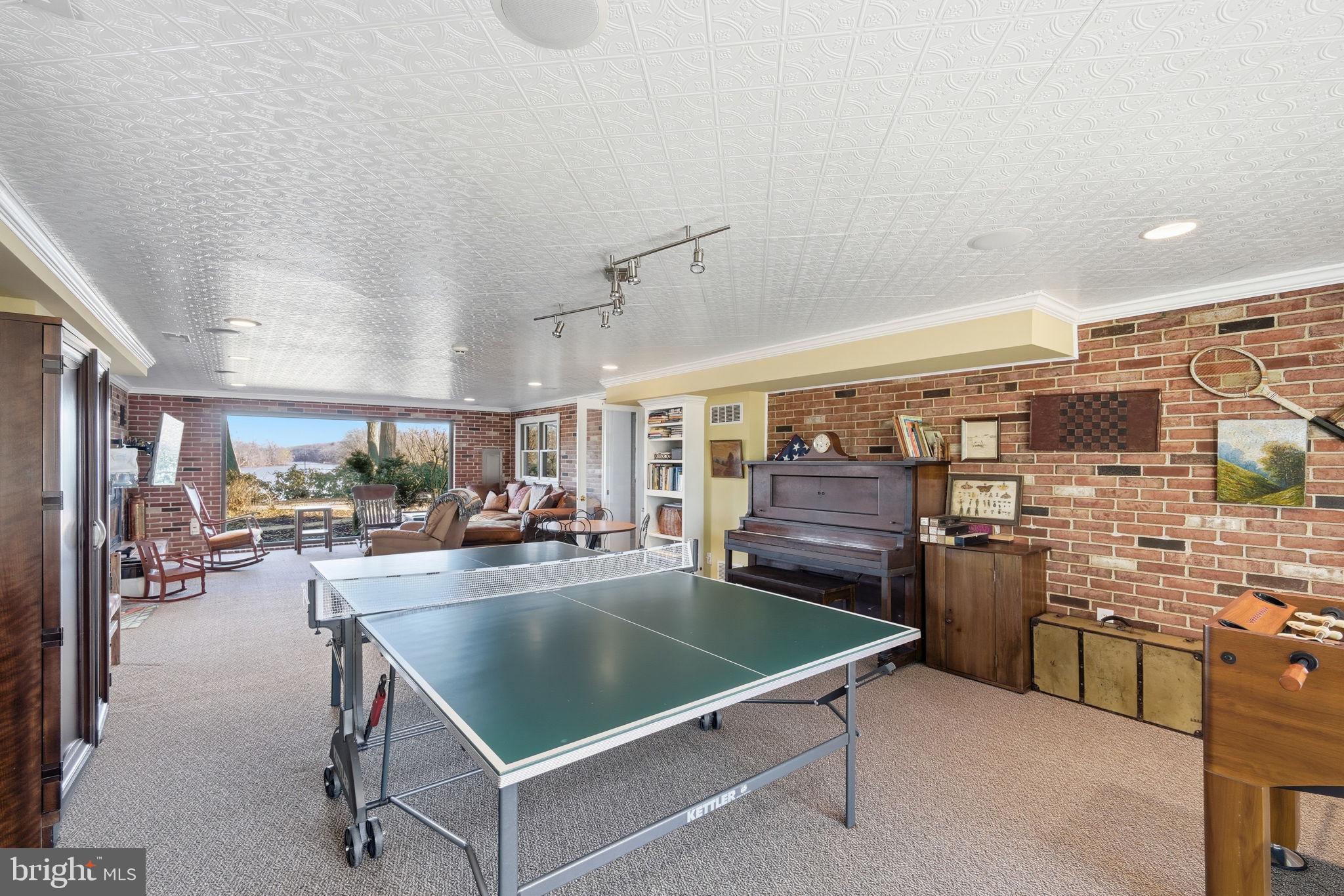 PLEASANT COVE - Residential