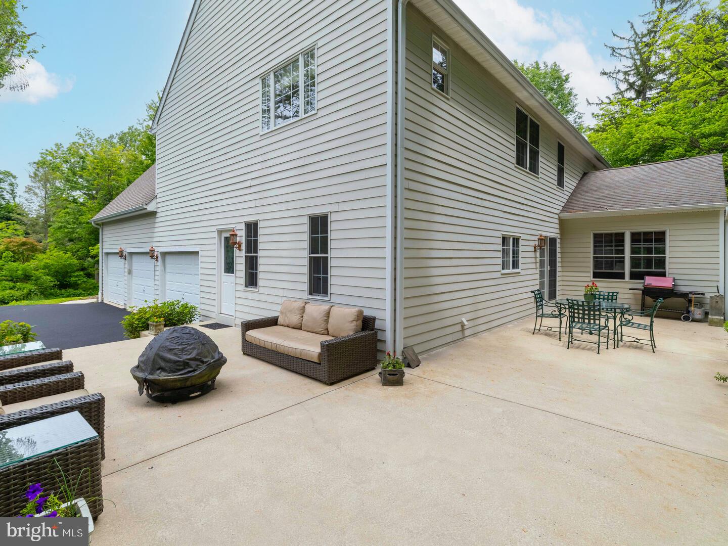 MEADOWBROOK - Residential