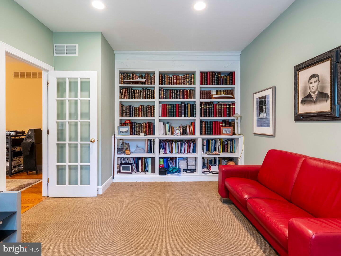 MEADOWBROOK - Residential