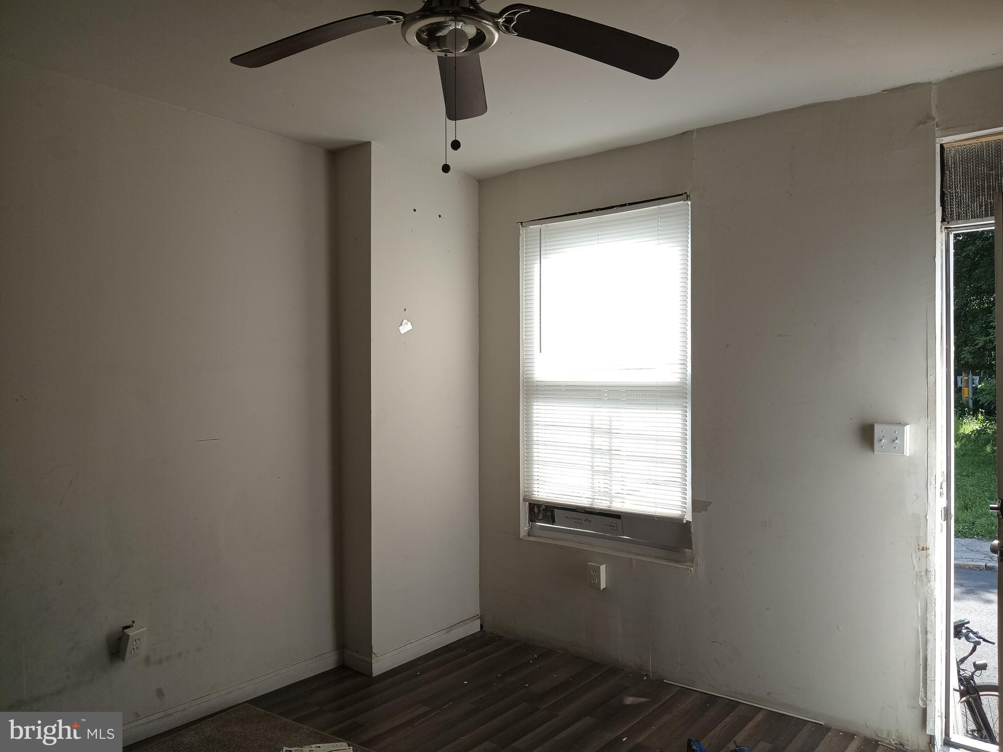 BROADWAY EAST - Residential