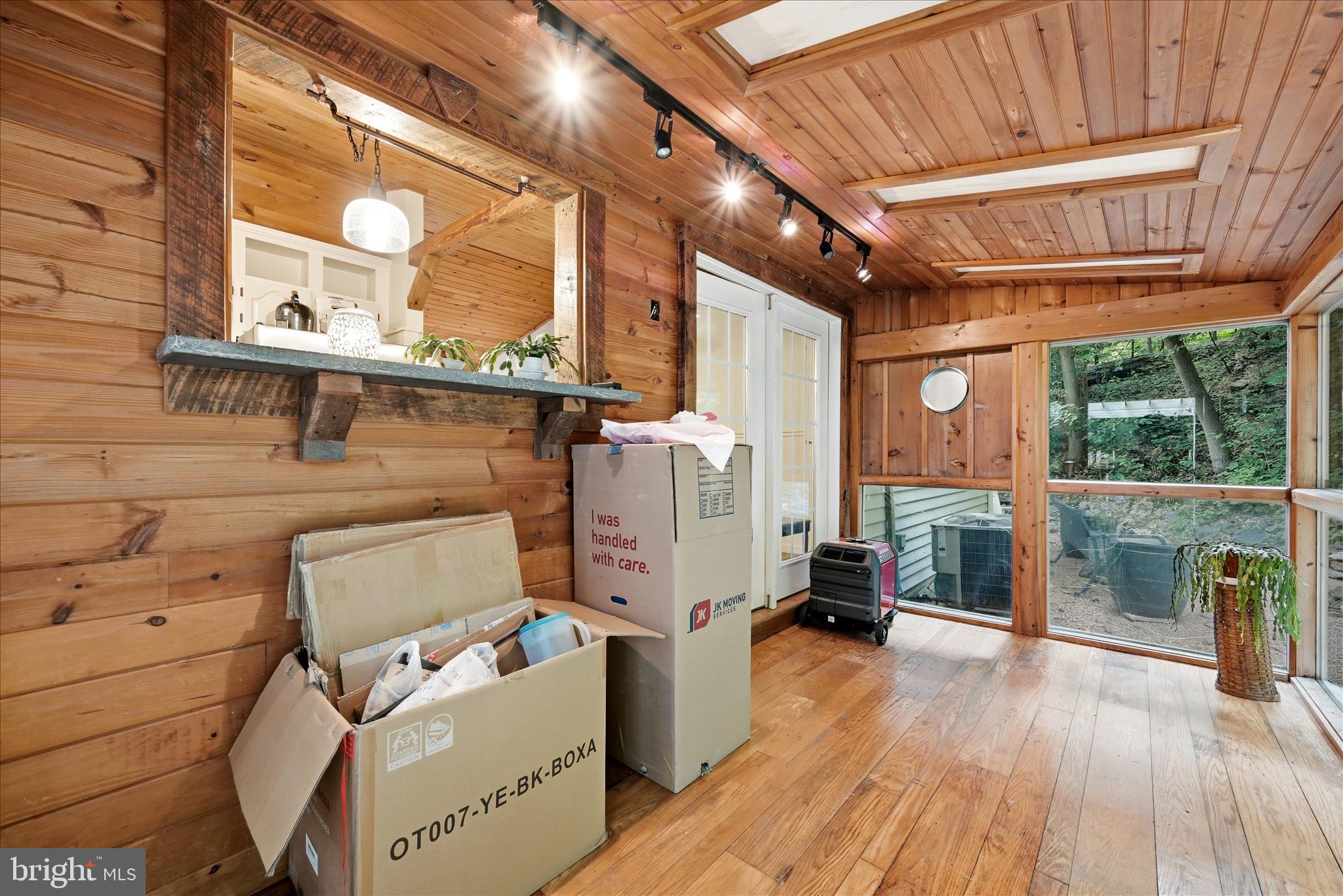 SHANNONDALE - Residential