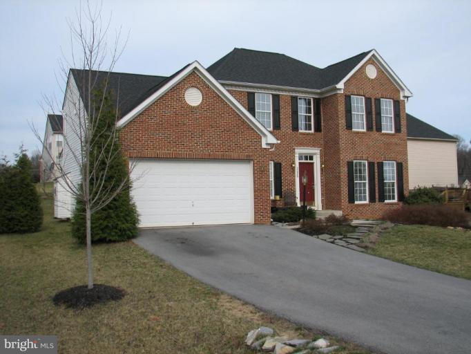 Absolutely immaculate 4 BR, 2 1/2 bath home in the highly desired Maddex Farm community.  Hardwood floors throughout most of first level, new stainless appliances, gas fireplace in the large living room, breakfast room off kitchen, master suite with tray ceiling, walk-in closets, and deluxe bath.  Nice rear deck with partially fenced in back yard.  Full, unfinished, walk-out basement with tons of storage. $2,500/mo. & $2,500 security.  NOTE:  There is a no pet policy for this property.  Owner requires average credit score to be over 650.  24 hours notice required prior to showing.