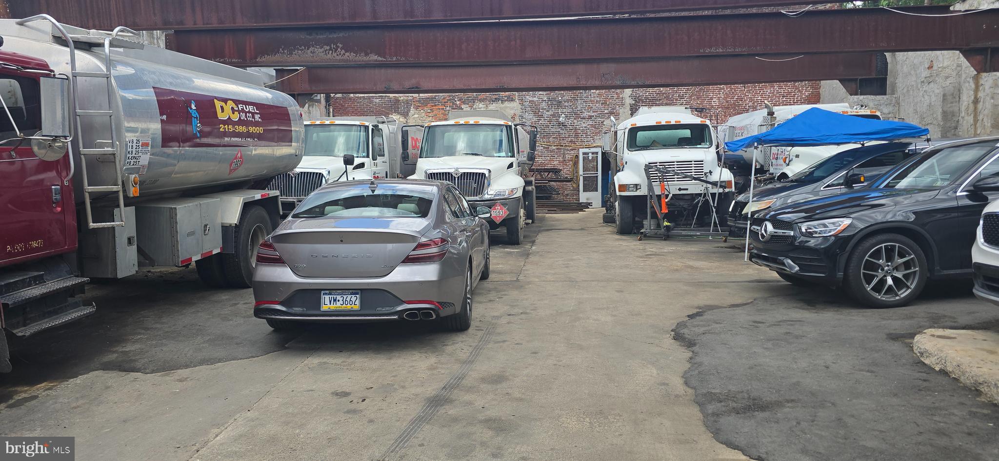 Located near downtown Philadelphia, this business currently provides oil delivery services to both construction companies and private residences. It operates Monday through Saturday from 9:00 AM to 4:00 PM and is closed on Sundays. The operation is supported by a fleet of five oil delivery trucks and generates an annual net income of approximately $120,000. The premises feature a secure steel gate at the entrance, followed by a parking area capable of accommodating the five delivery trucks, and a dedicated mechanical room. The second floor is available for use as office space and a staff lounge. This business holds significant potential for further expansion—particularly for a family-run operation—and has been successfully operating across two generations for over 40 years. Furthermore, the site offers excellent development potential should a real estate developer wish to acquire the entire property to construct a new building. All business records and financial documentation have been fully prepared; therefore, once a genuinely interested party makes a firm decision to proceed, the prospective buyer will be granted full access to review all relevant details.