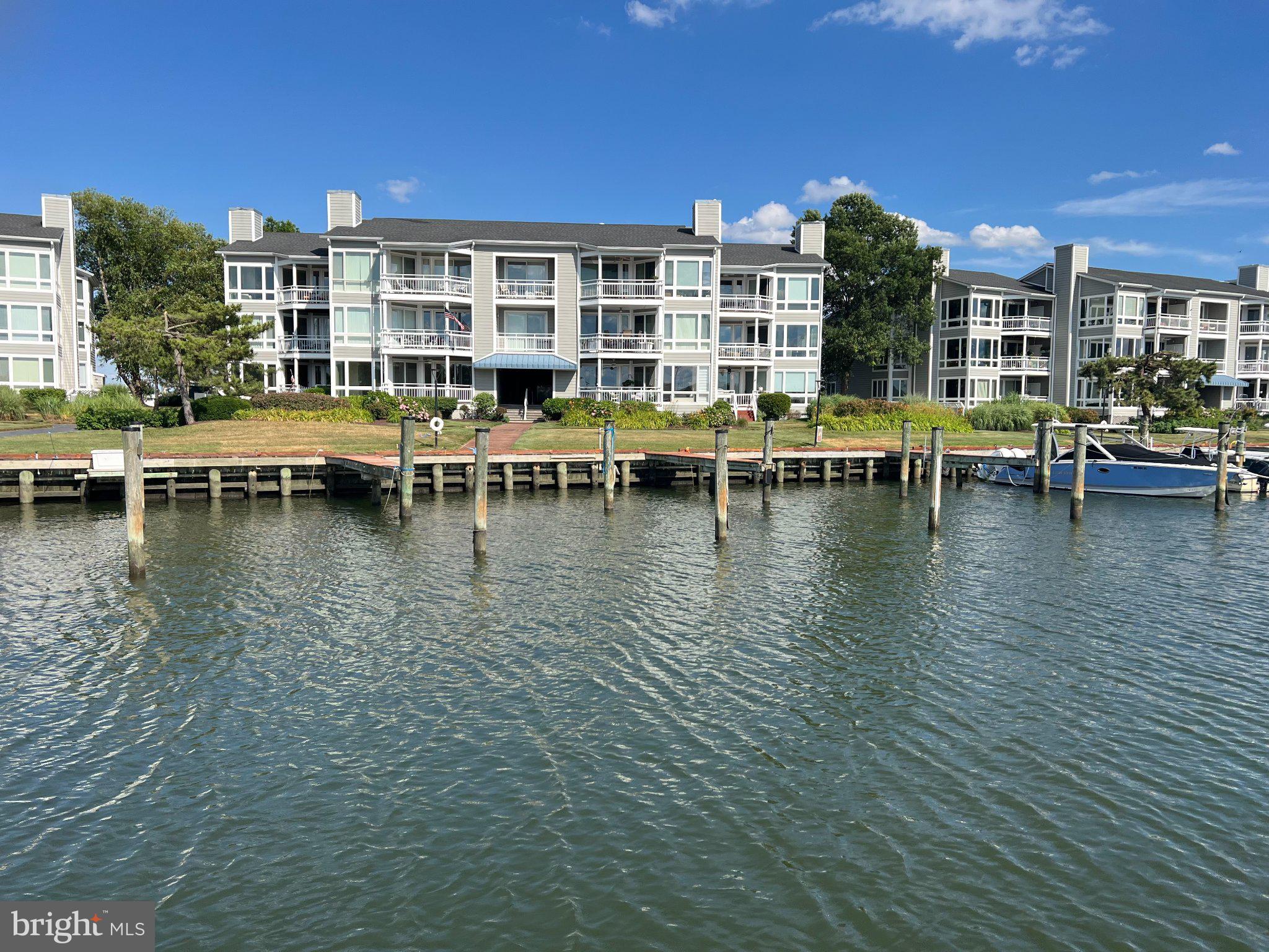 OYSTER COVE - Residential