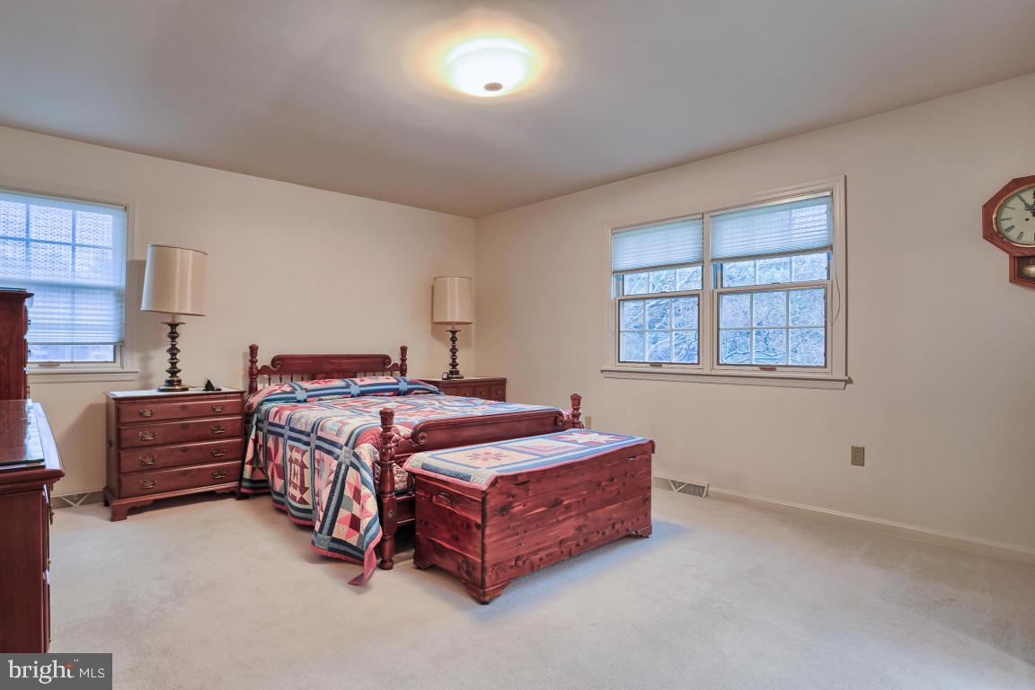 SCHOOL LANE HILLS - Residential