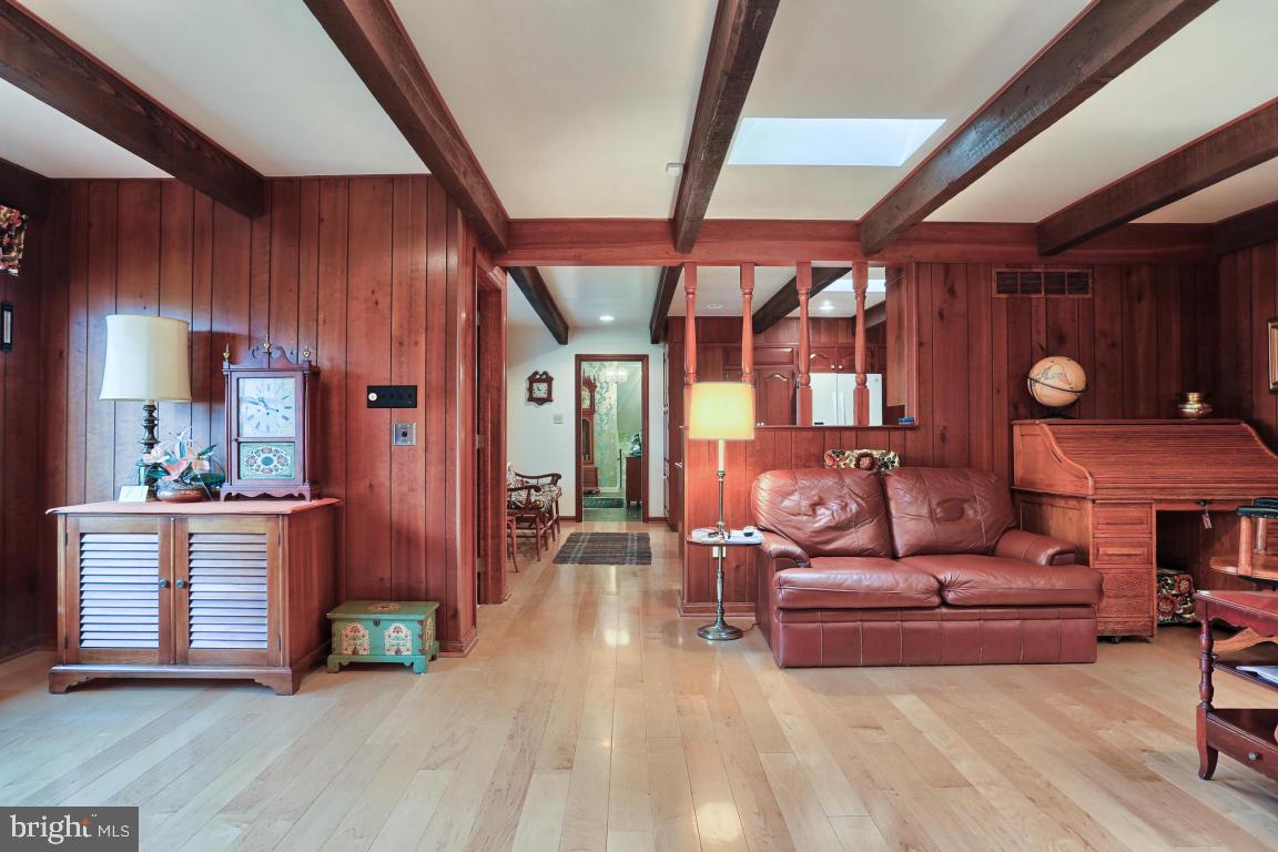SCHOOL LANE HILLS - Residential