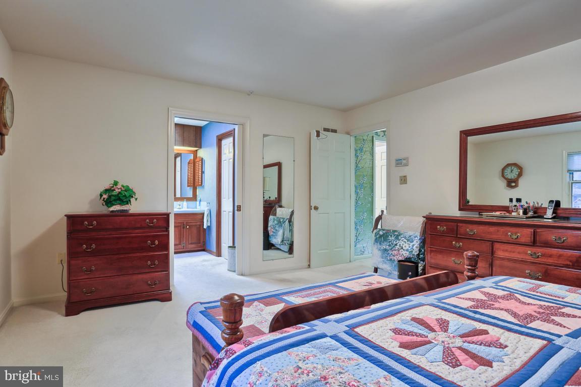 SCHOOL LANE HILLS - Residential