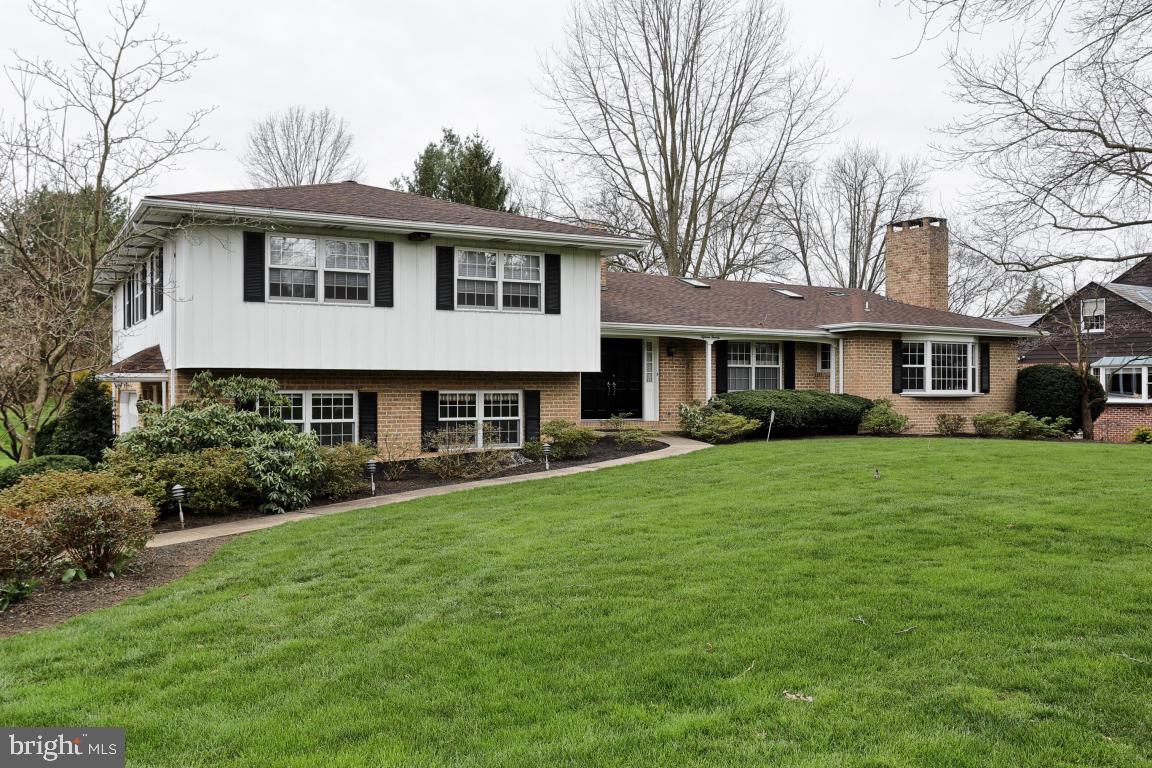 SCHOOL LANE HILLS - Residential