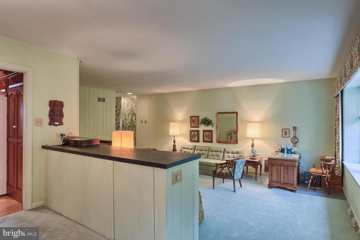 SCHOOL LANE HILLS - Residential