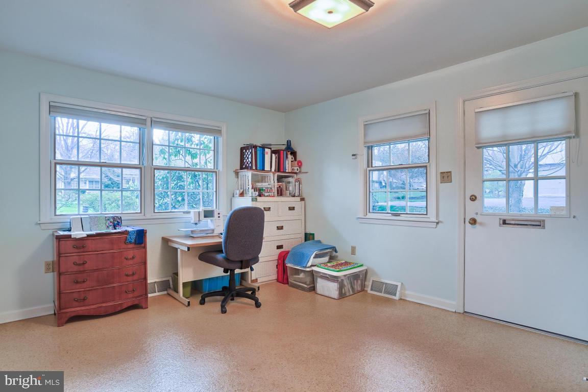 SCHOOL LANE HILLS - Residential