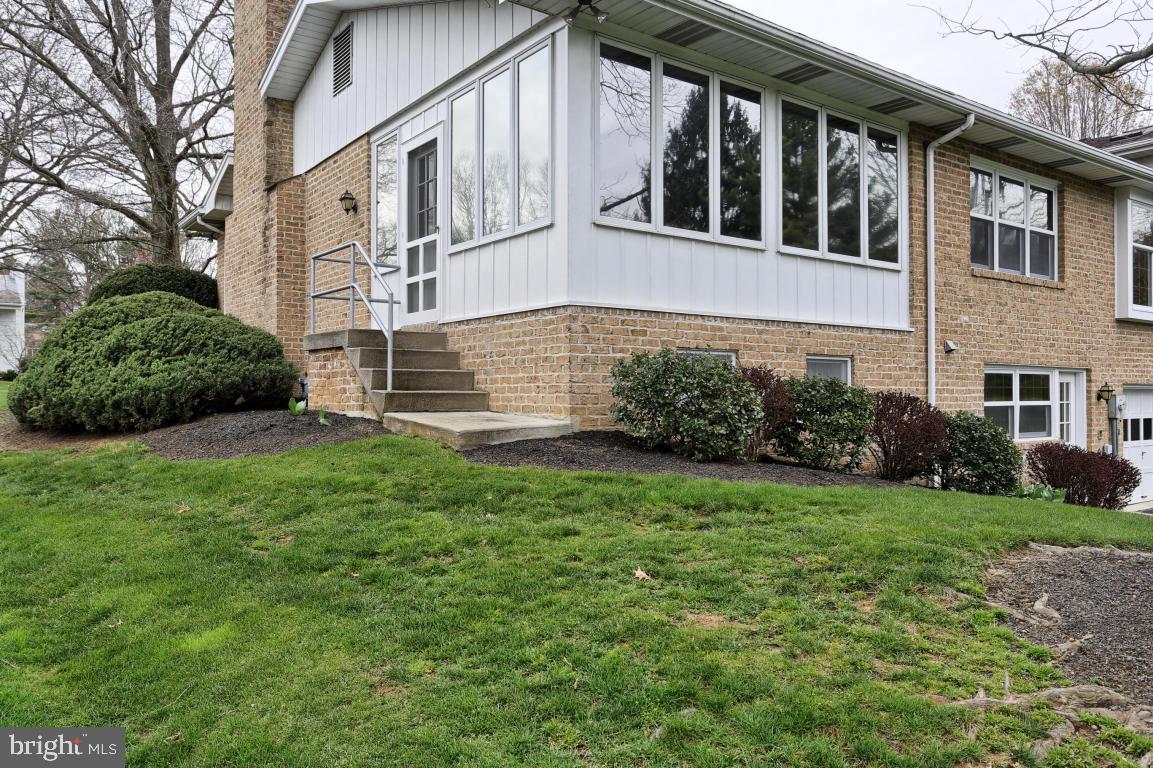SCHOOL LANE HILLS - Residential