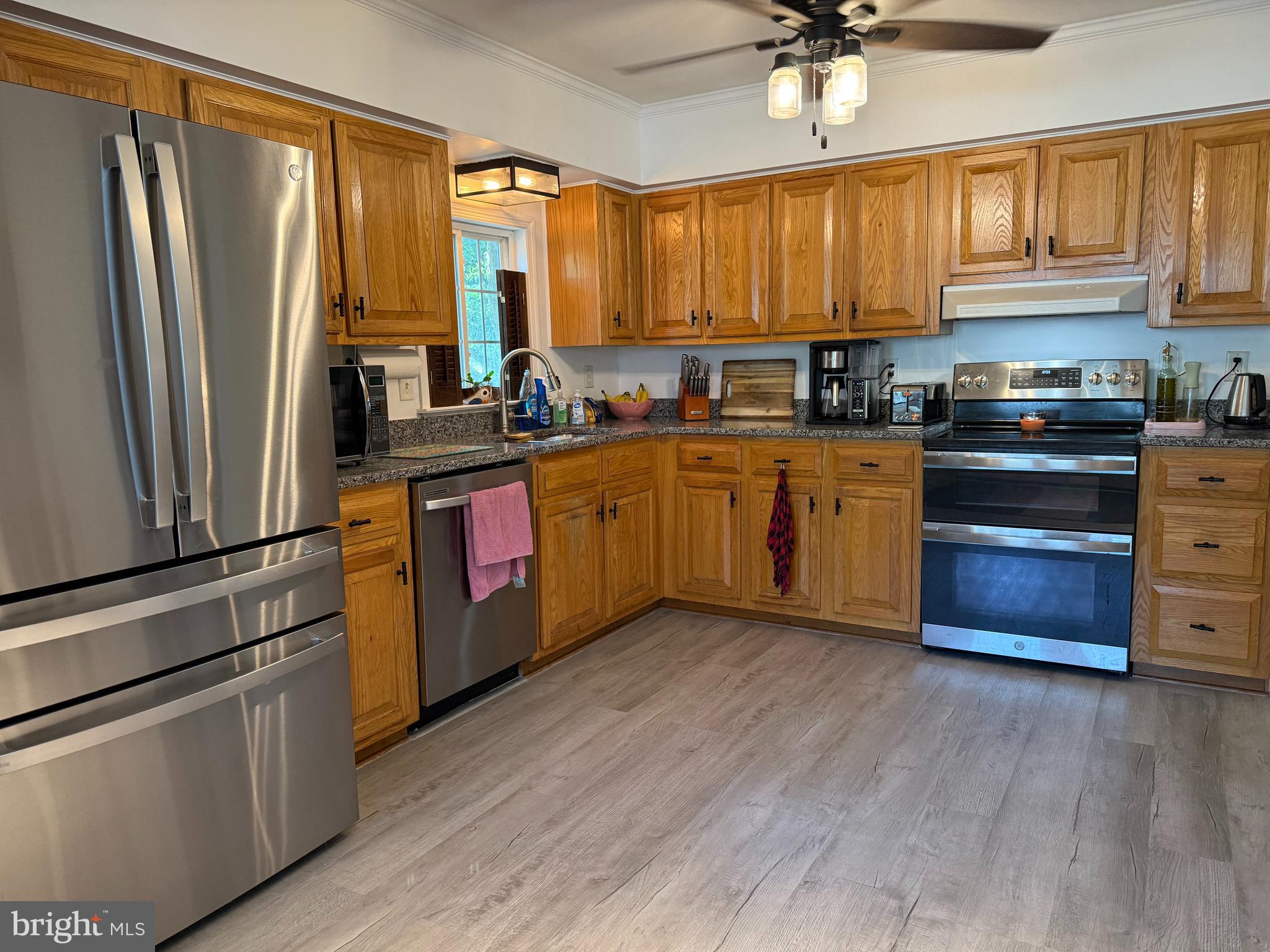 LAKE PINES - Residential