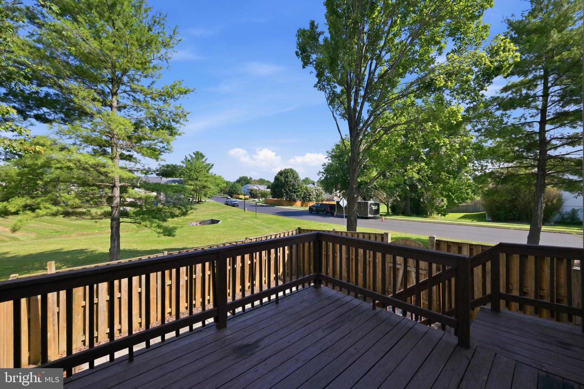 ROBIN MEADOWS - Residential