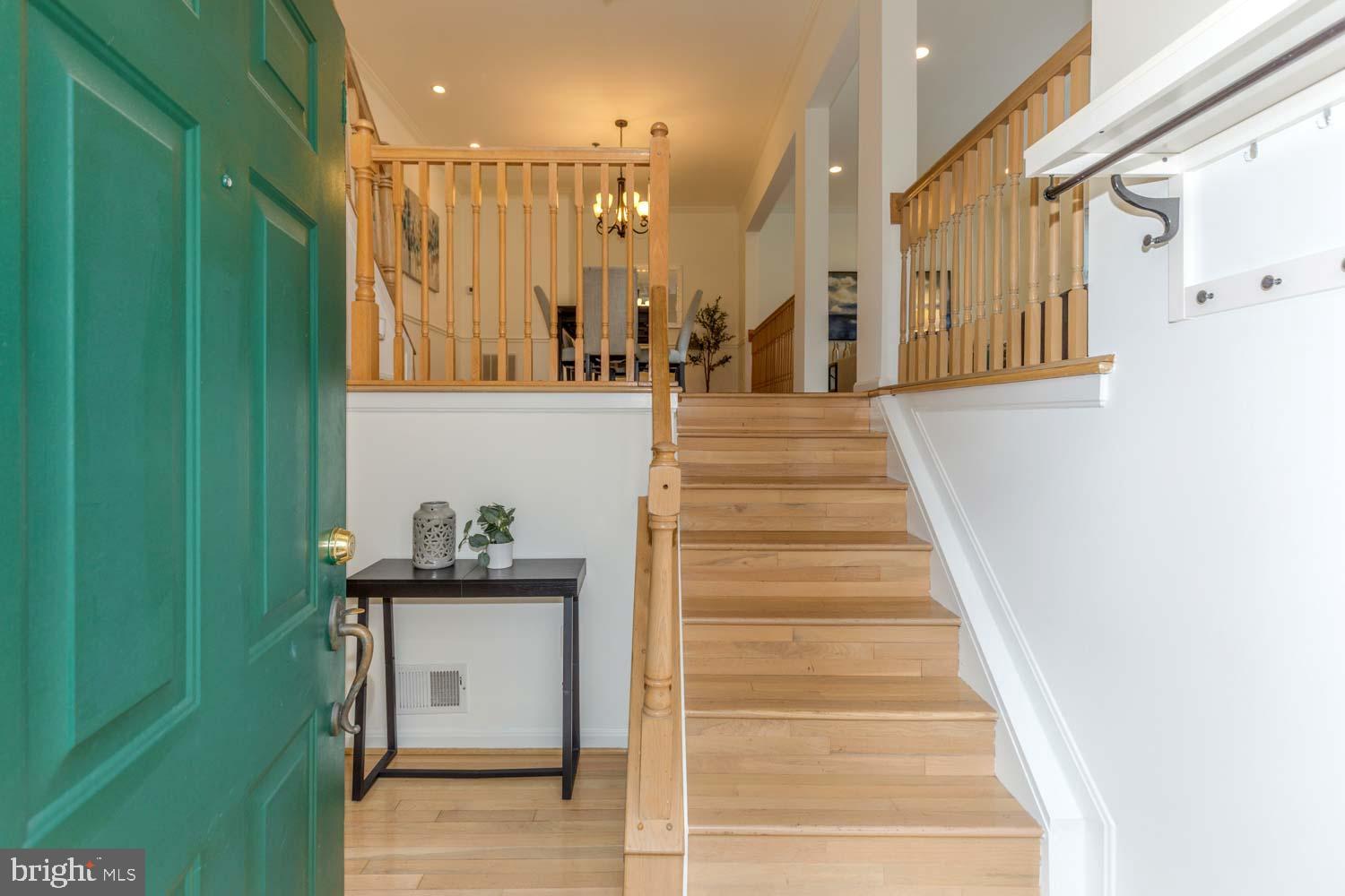 WOODSIDE - Residential