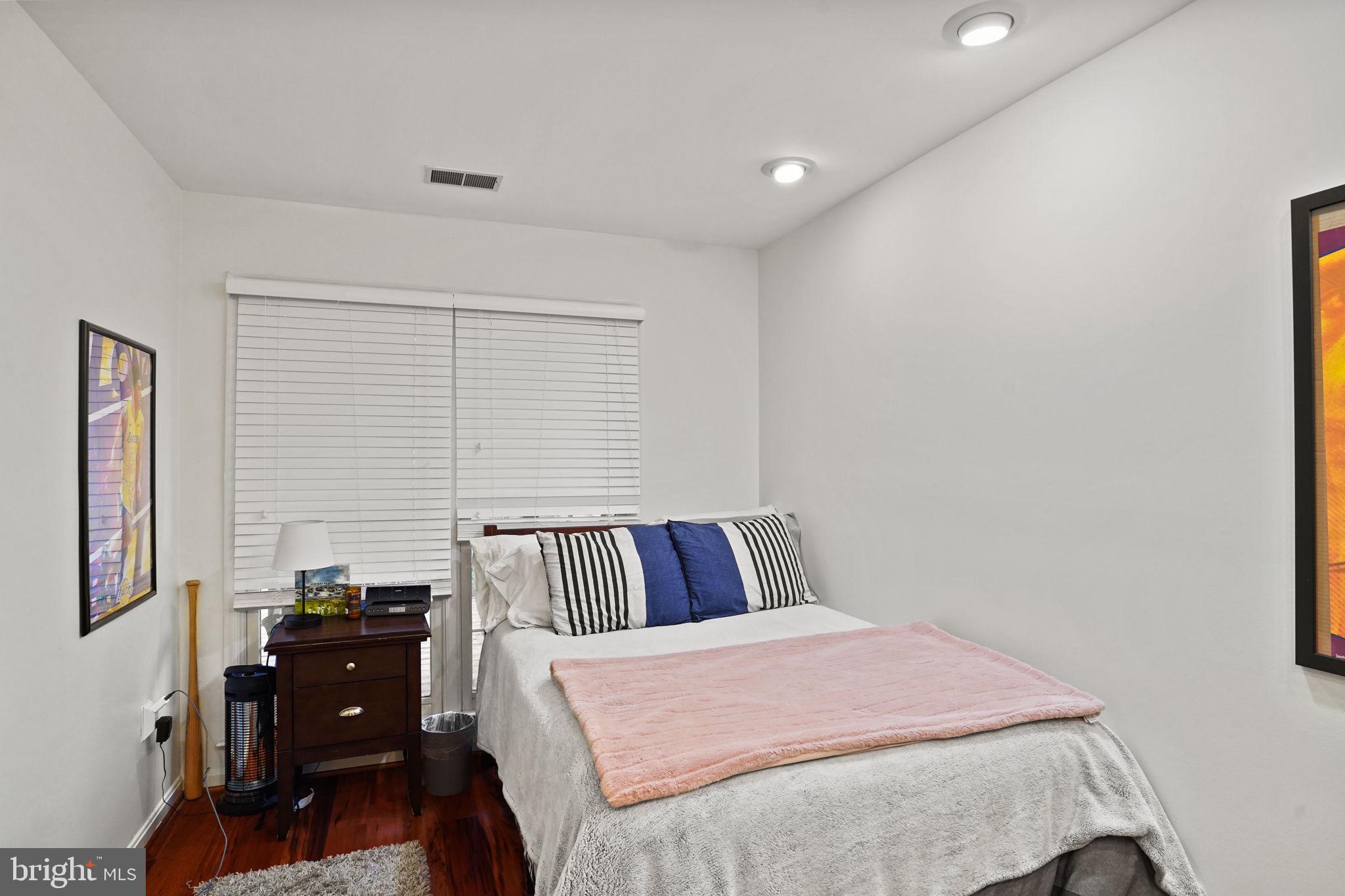 CHANCERY SQUARE - Residential Lease