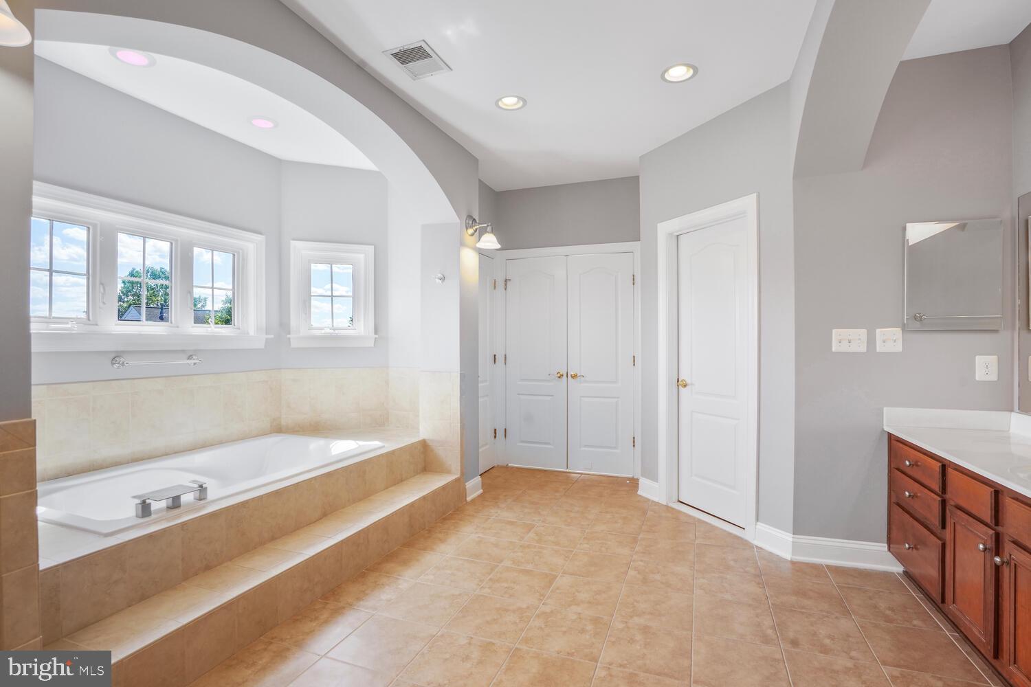 BRAMBLETON - Residential