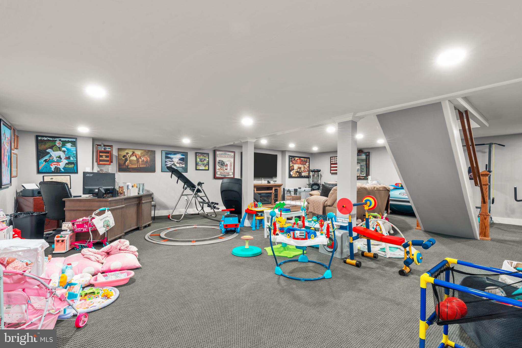 HUNTINGDON VALLEY - Residential