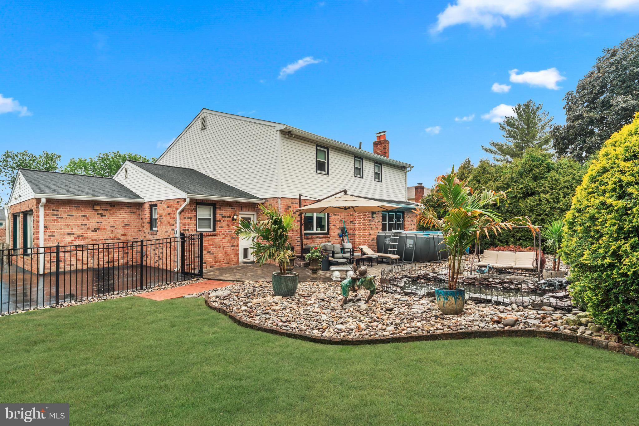HUNTINGDON VALLEY - Residential