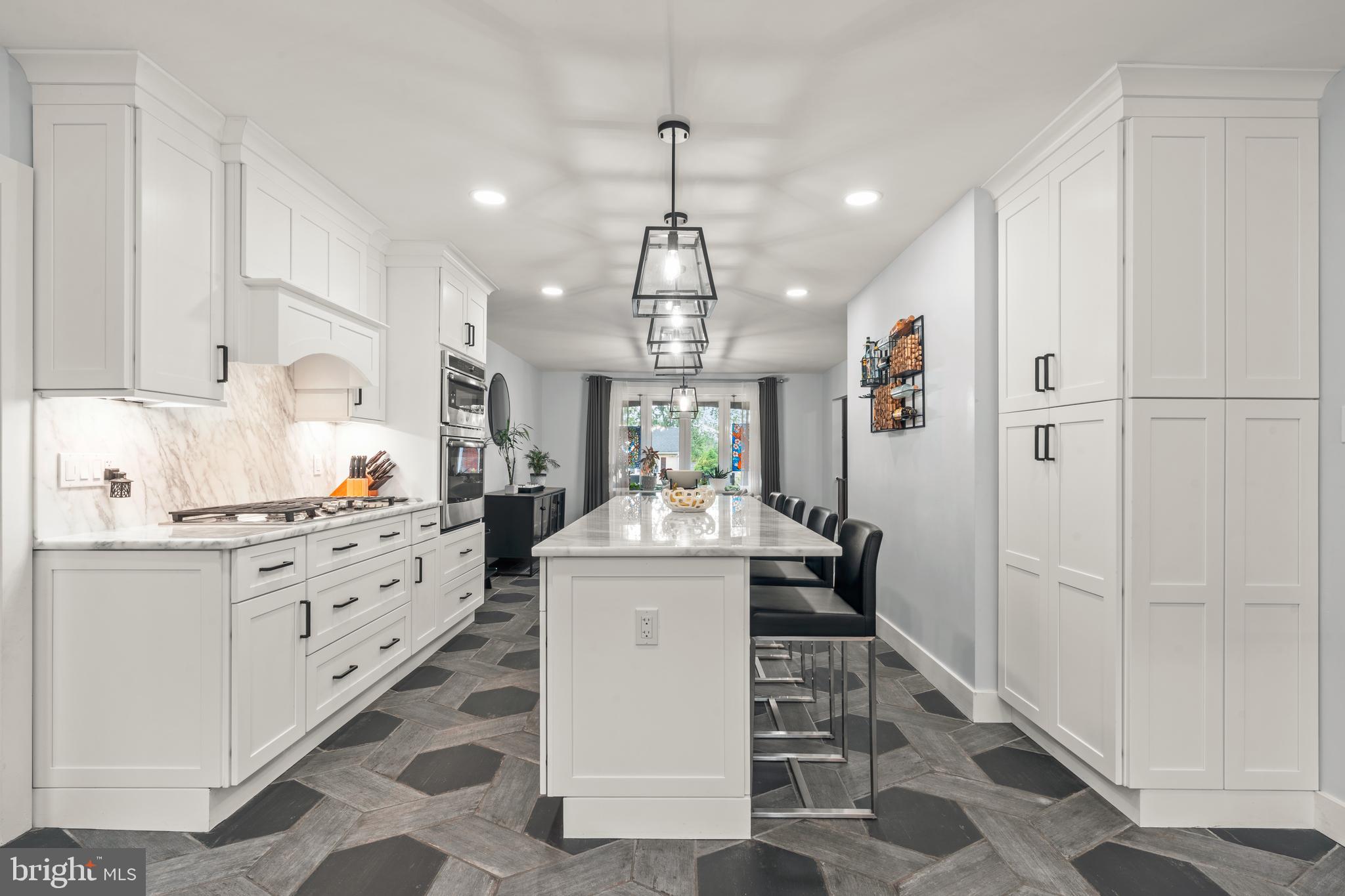 HUNTINGDON VALLEY - Residential
